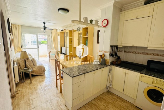 Z drugiej ręki - Mieszkanie w bloku -
Torrevieja - Costa Blanca