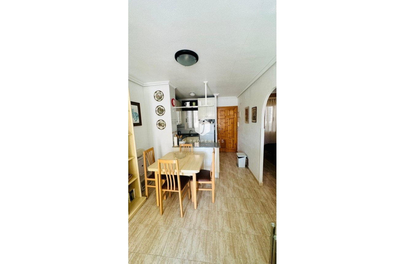 Z drugiej ręki - Mieszkanie w bloku -
Torrevieja - Costa Blanca