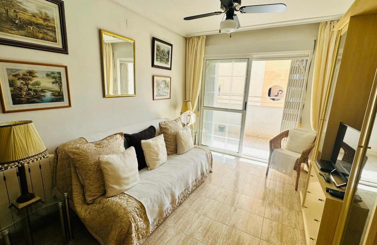 Z drugiej ręki - Mieszkanie w bloku -
Torrevieja - Costa Blanca