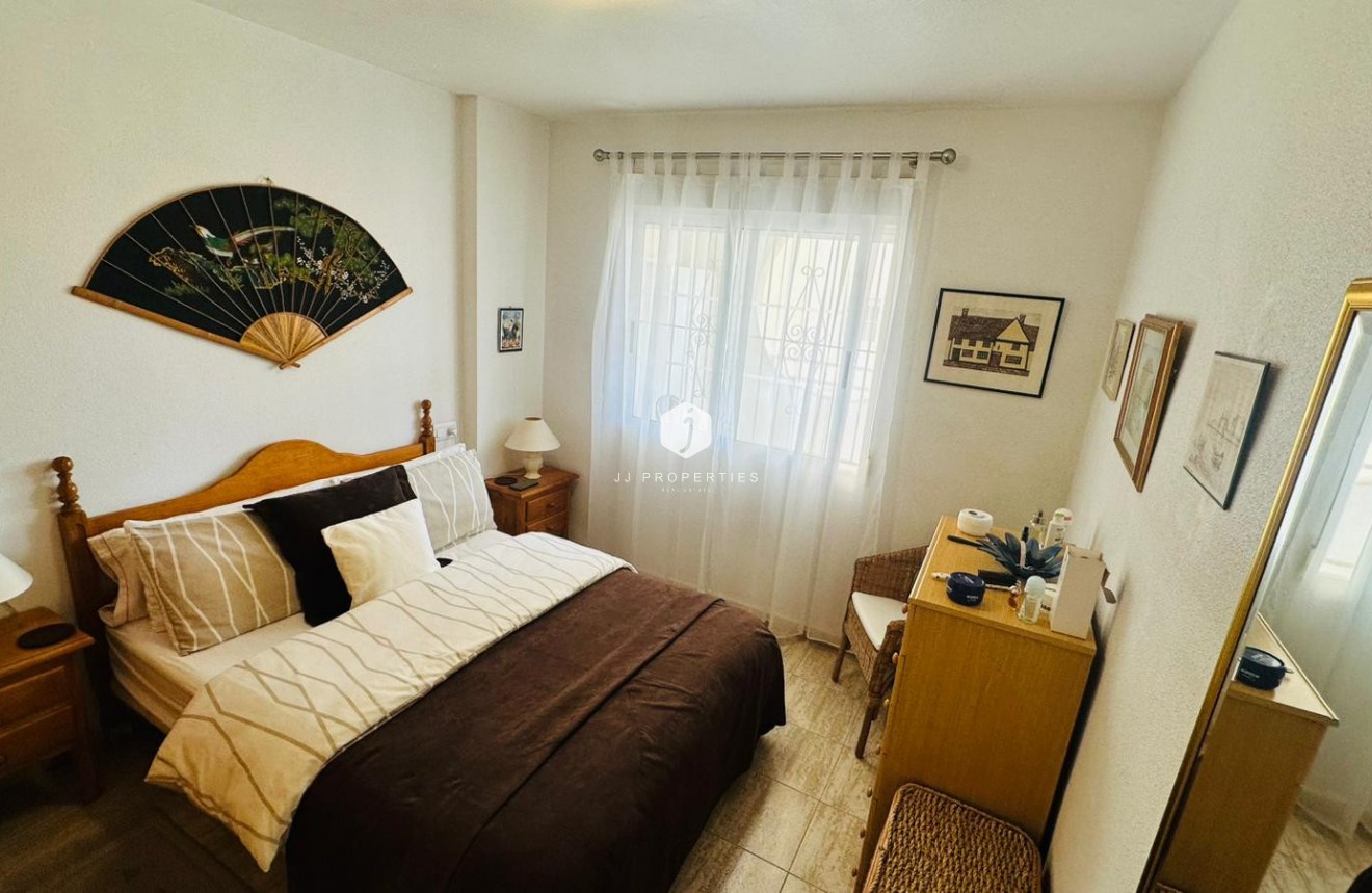 Z drugiej ręki - Mieszkanie w bloku -
Torrevieja - Costa Blanca