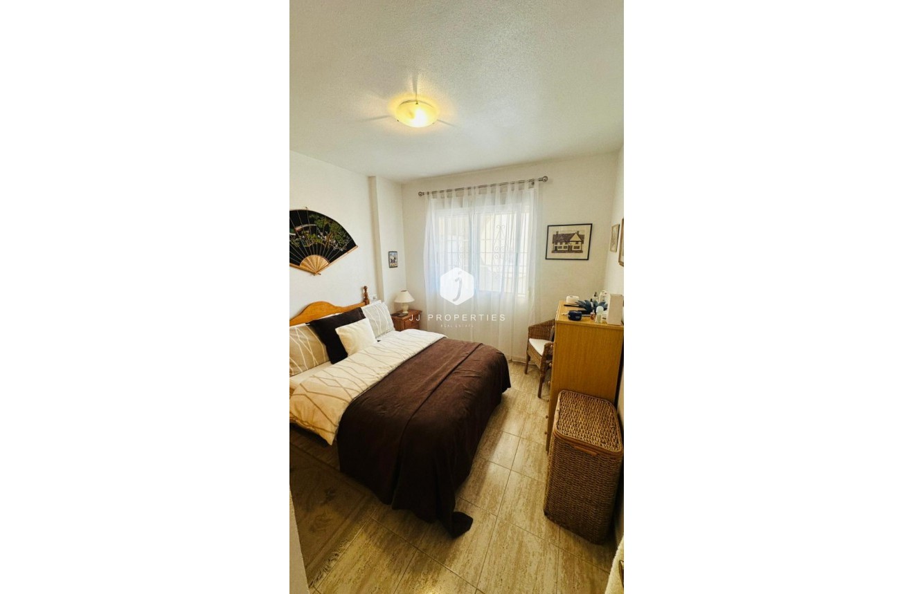 Z drugiej ręki - Mieszkanie w bloku -
Torrevieja - Costa Blanca