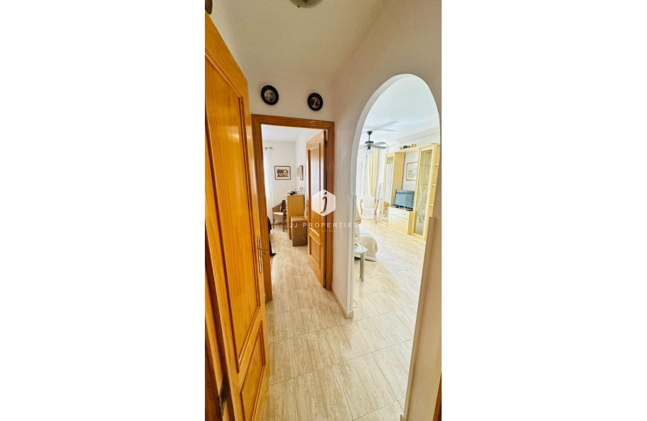 Z drugiej ręki - Mieszkanie w bloku -
Torrevieja - Costa Blanca