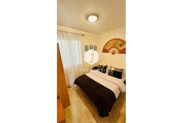 Z drugiej ręki - Mieszkanie w bloku -
Torrevieja - Costa Blanca