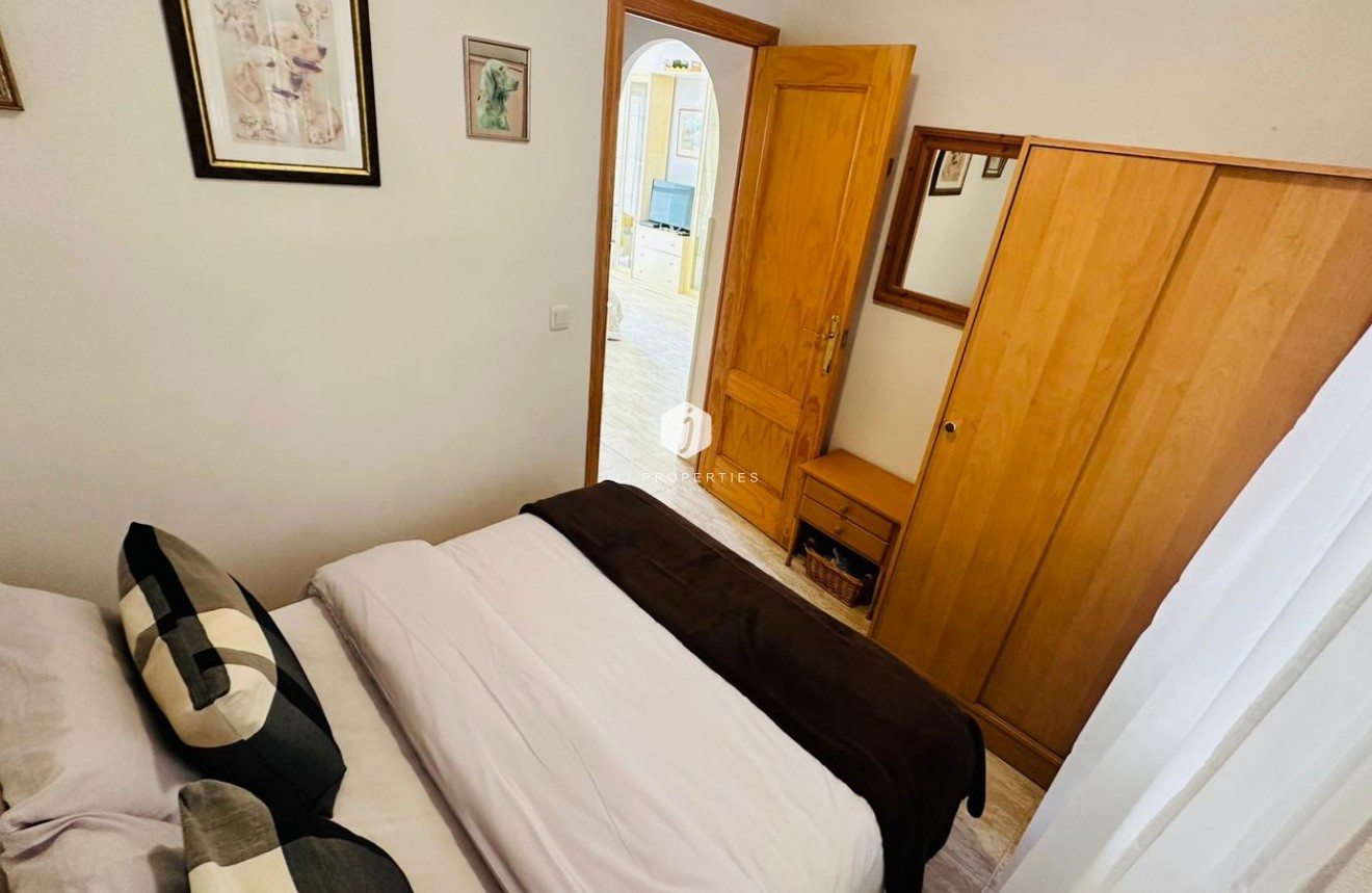 Z drugiej ręki - Mieszkanie w bloku -
Torrevieja - Costa Blanca