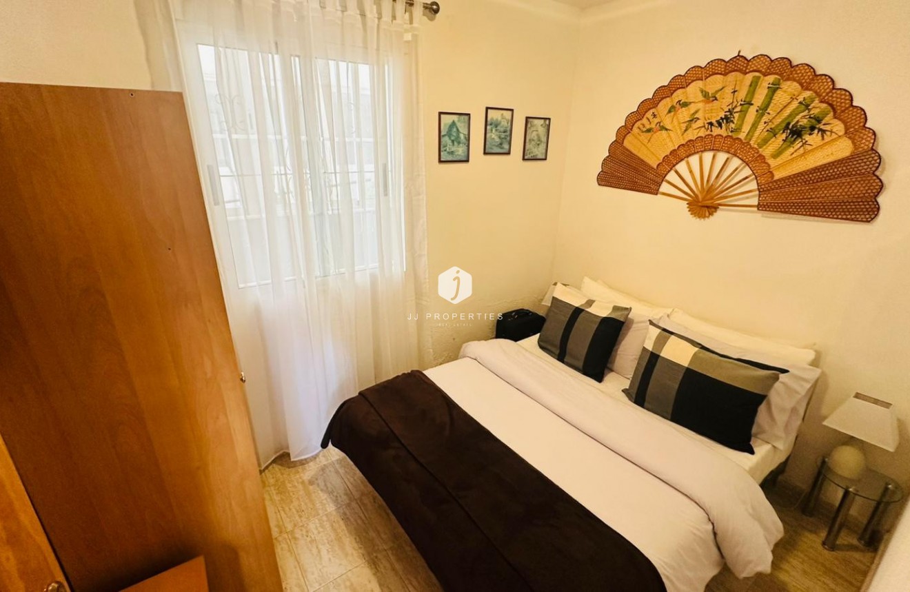 Z drugiej ręki - Mieszkanie w bloku -
Torrevieja - Costa Blanca