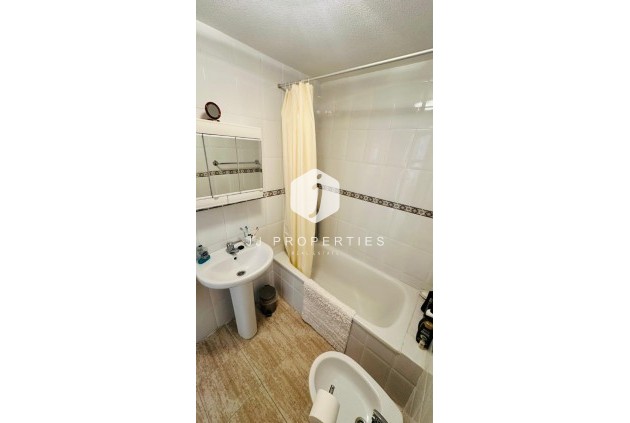 Z drugiej ręki - Mieszkanie w bloku -
Torrevieja - Costa Blanca