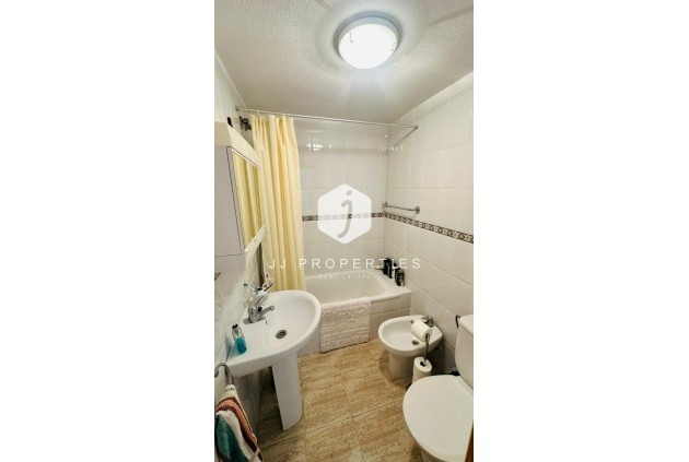 Z drugiej ręki - Mieszkanie w bloku -
Torrevieja - Costa Blanca