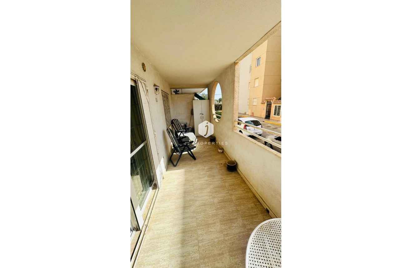 Z drugiej ręki - Mieszkanie w bloku -
Torrevieja - Costa Blanca