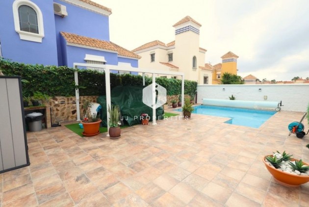 Z drugiej ręki - Villa -
San Miguel de Salinas - Inland