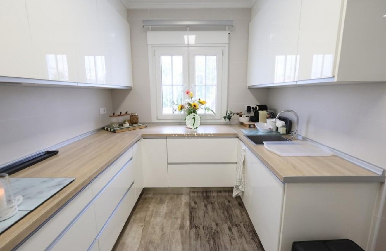 Z drugiej ręki - Villa -
San Miguel de Salinas - Inland