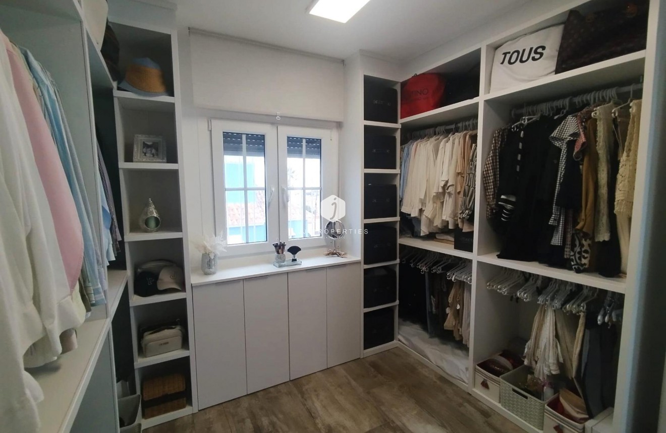 Z drugiej ręki - Villa -
San Miguel de Salinas - Inland