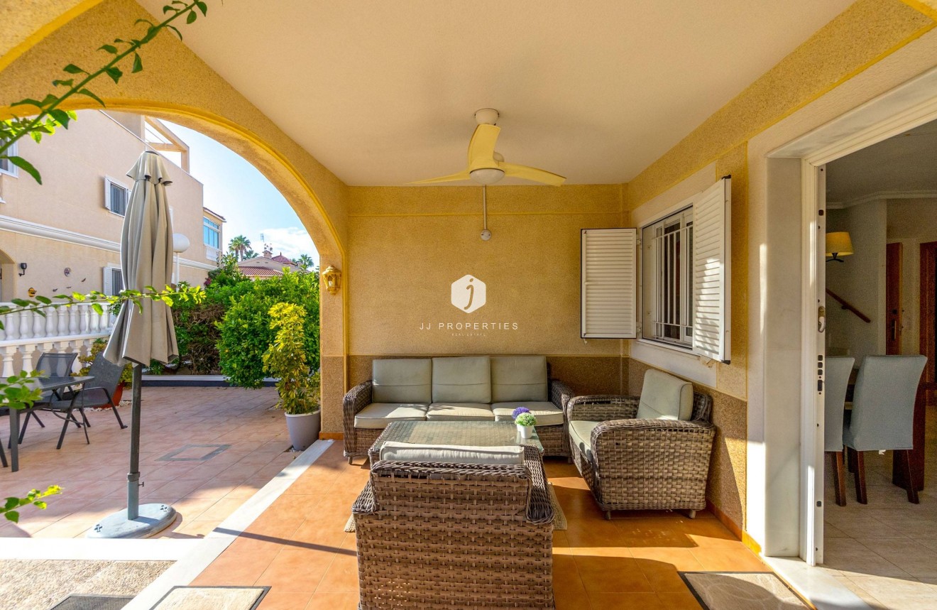 Z drugiej ręki - Dupleks -
Orihuela Costa - Playa Flamenca