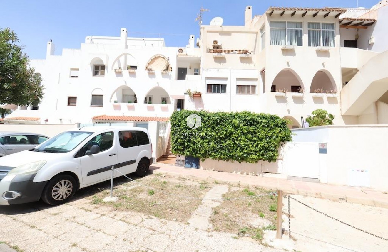 Aus zweiter Hand - Bungalow -
Orihuela Costa - Costa Blanca