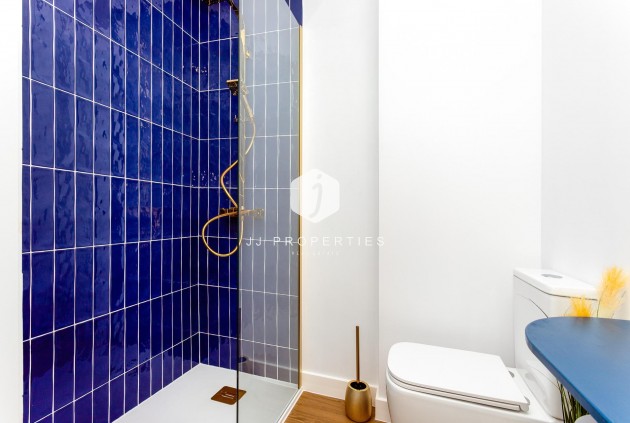 Z drugiej ręki - Mieszkanie w bloku -
Torrevieja - Centro