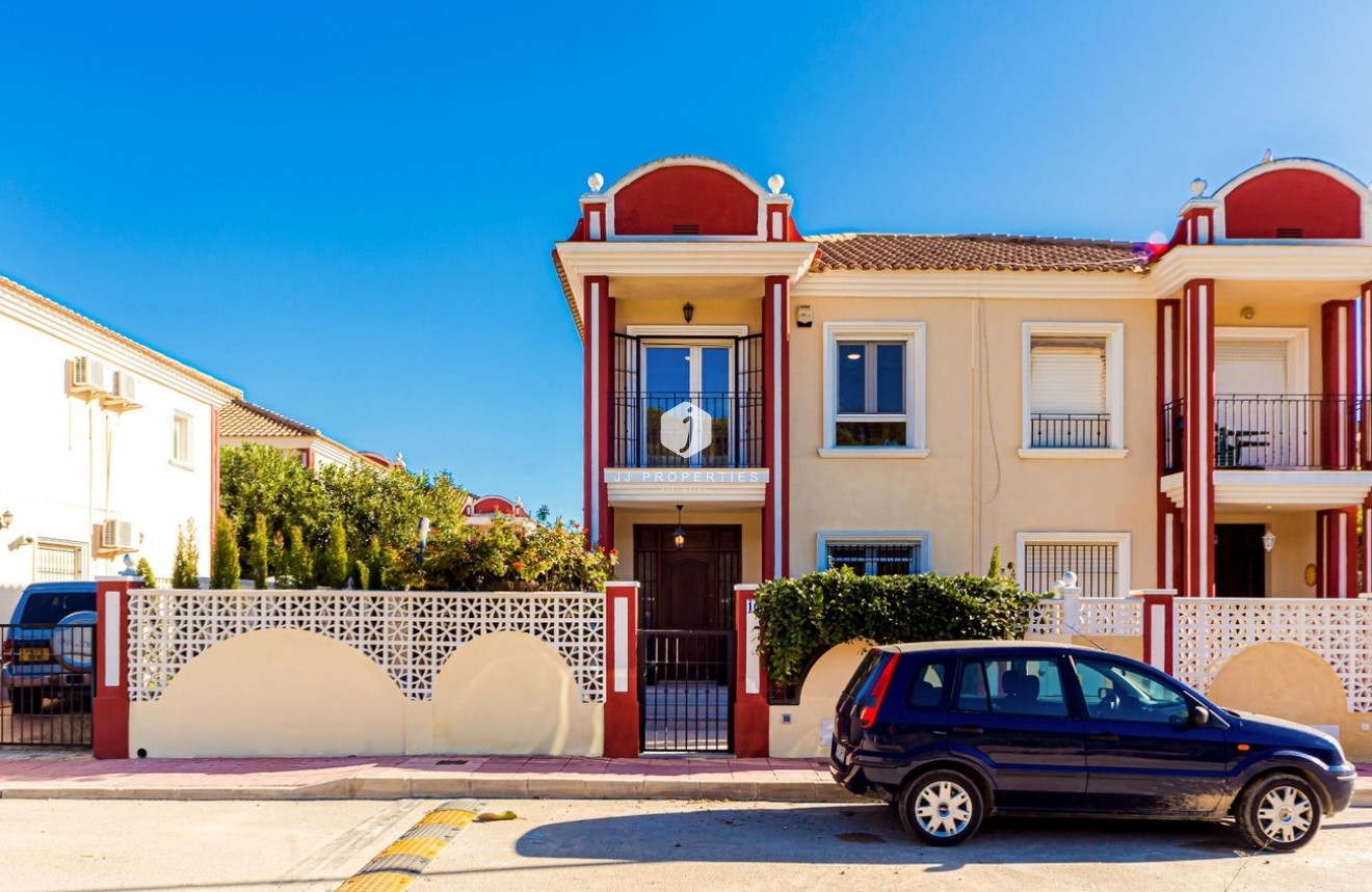 Segunda mano - Duplex -
Dehesa de Campoamor - Costa Blanca