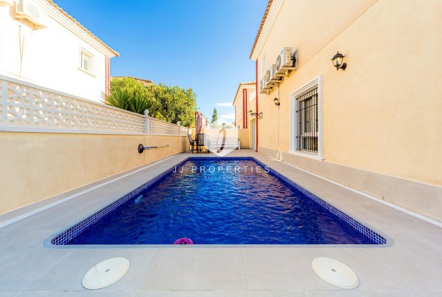 Segunda mano - Duplex -
Dehesa de Campoamor - Costa Blanca