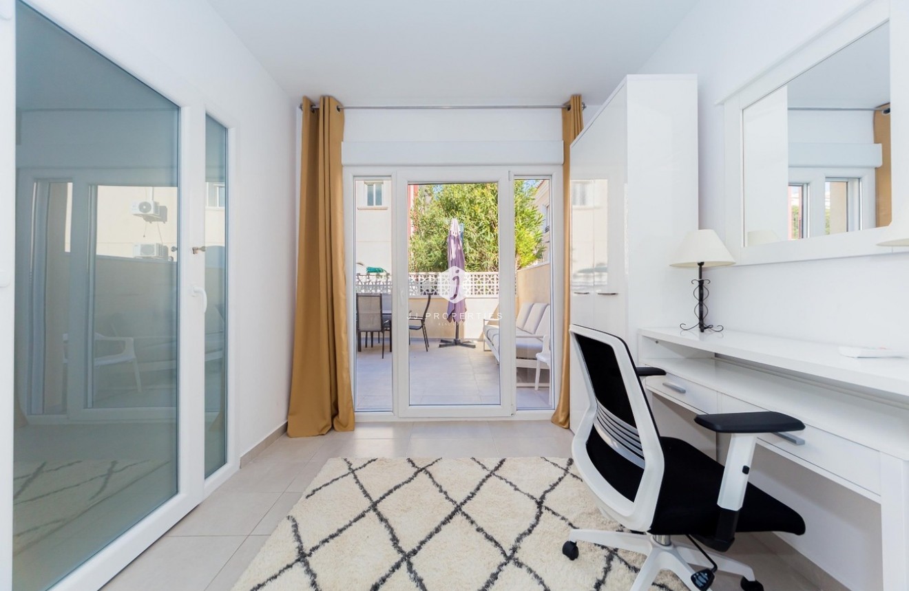 Segunda mano - Duplex -
Dehesa de Campoamor - Costa Blanca