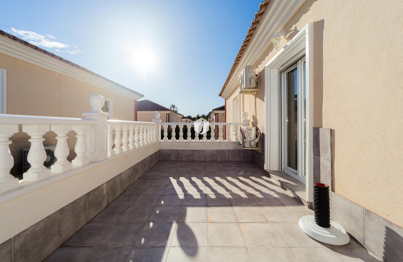 Segunda mano - Duplex -
Dehesa de Campoamor - Costa Blanca