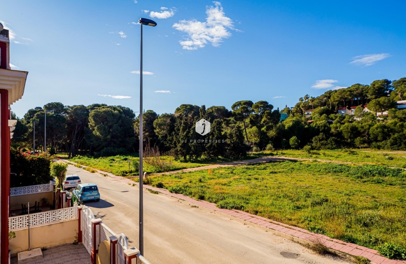 Segunda mano - Duplex -
Dehesa de Campoamor - Costa Blanca