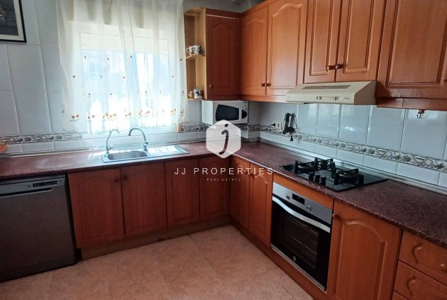 Z drugiej ręki - Bungalow -
Orihuela Costa - Los Almendros-la Florida