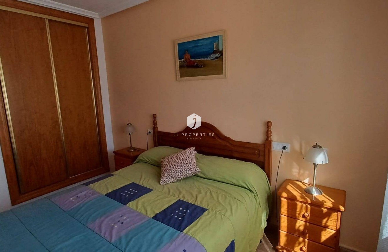 Z drugiej ręki - Bungalow -
Orihuela Costa - Los Almendros-la Florida