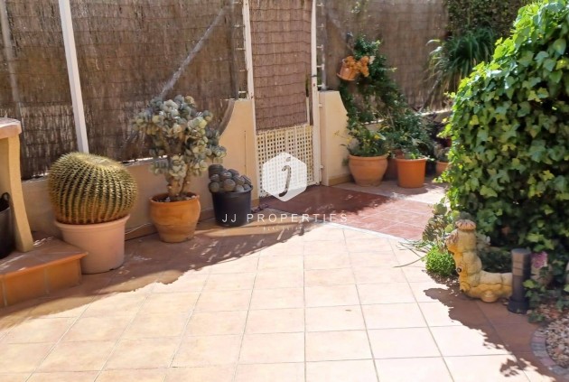 Z drugiej ręki - Bungalow -
Orihuela Costa - Los Almendros-la Florida