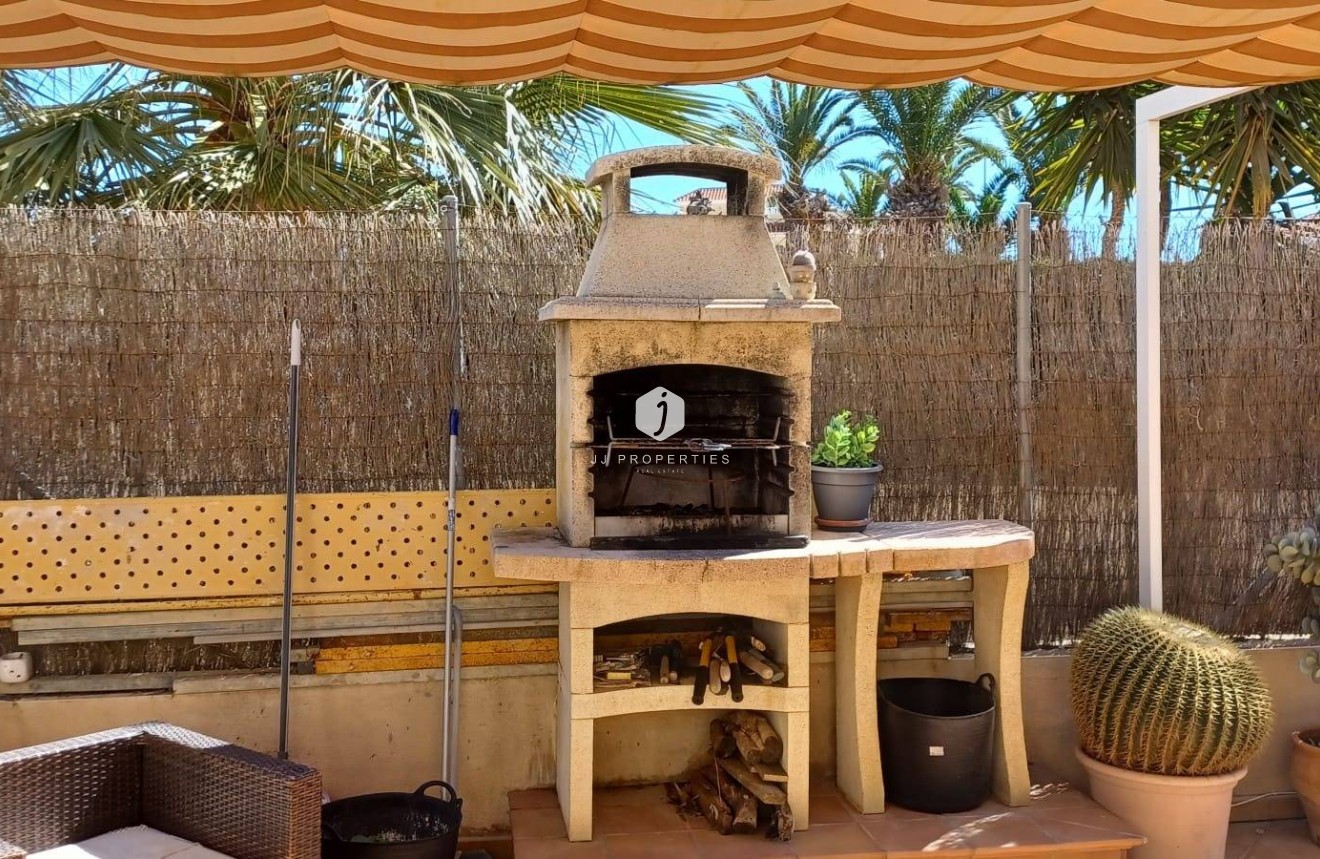 Z drugiej ręki - Bungalow -
Orihuela Costa - Los Almendros-la Florida