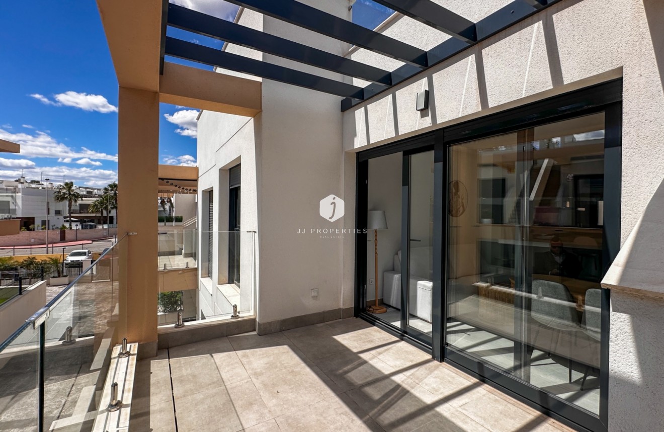 Z drugiej ręki - Mieszkanie w bloku -
Orihuela Costa - Costa Blanca