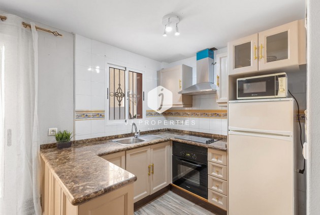 Z drugiej ręki - Szalet -
Orihuela Costa - Villamartín