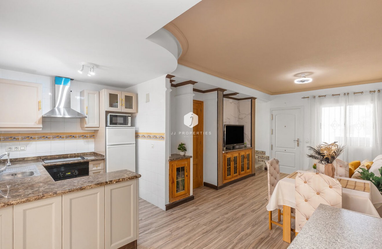 Z drugiej ręki - Szalet -
Orihuela Costa - Villamartín