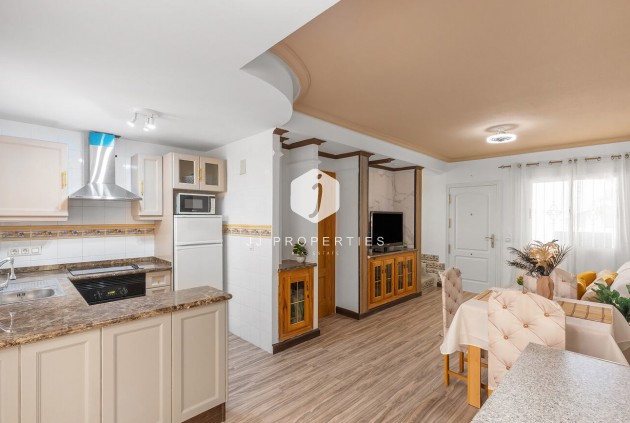 Z drugiej ręki - Szalet -
Orihuela Costa - Villamartín