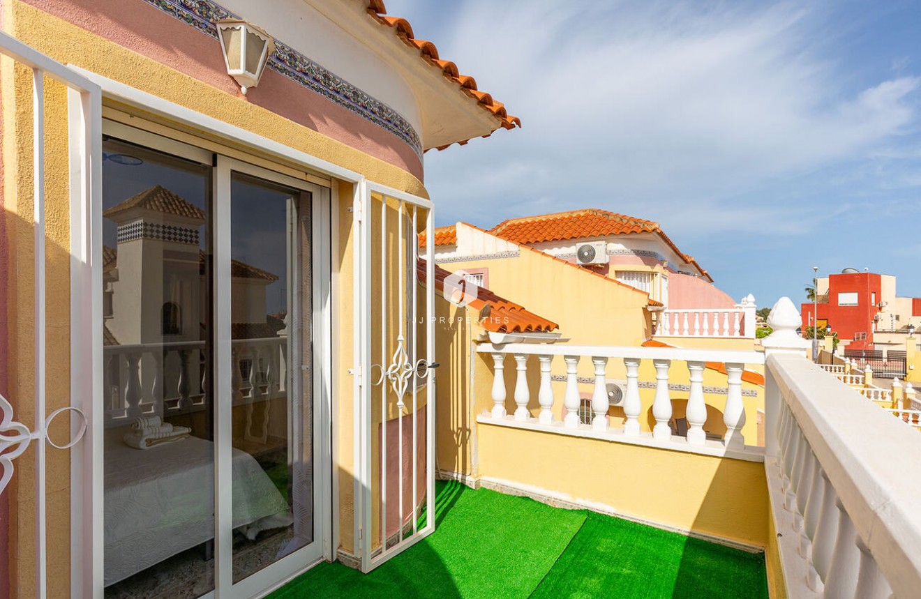 Z drugiej ręki - Szalet -
Orihuela Costa - Villamartín