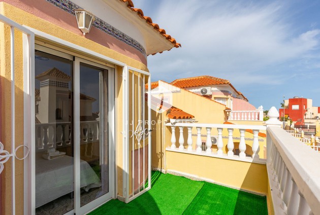 Z drugiej ręki - Szalet -
Orihuela Costa - Villamartín