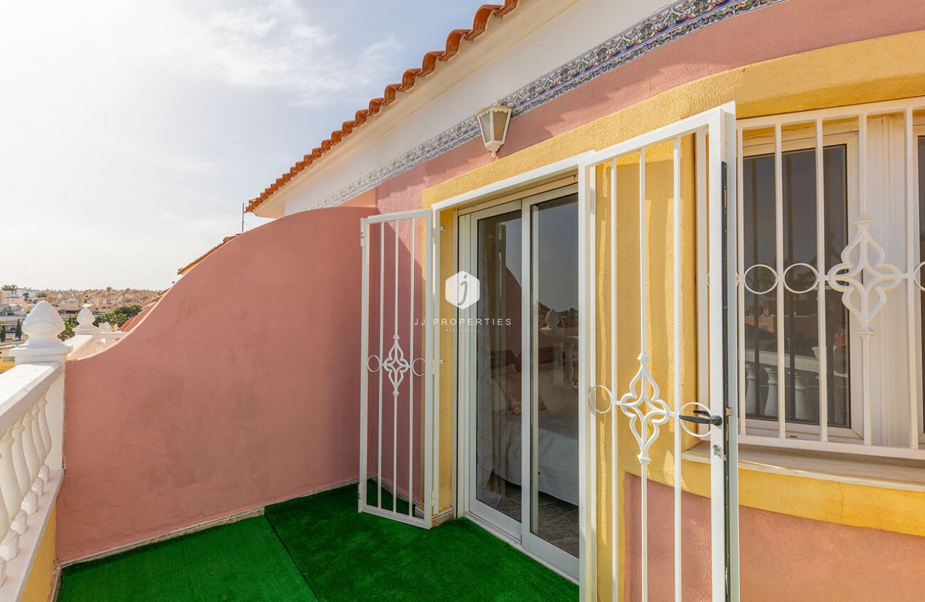 Z drugiej ręki - Szalet -
Orihuela Costa - Villamartín