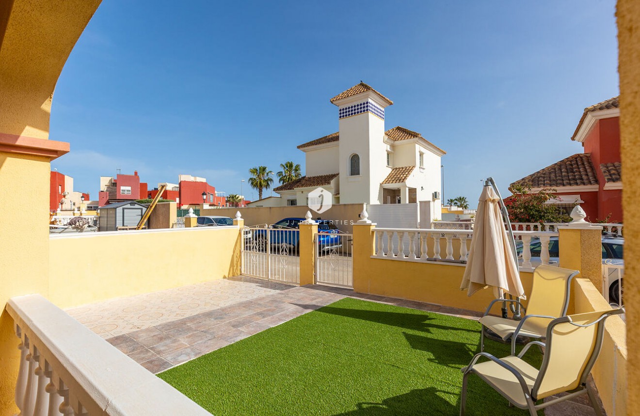 Z drugiej ręki - Szalet -
Orihuela Costa - Villamartín