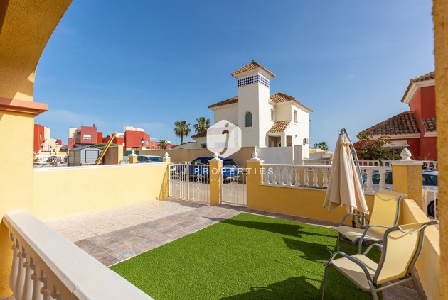 Z drugiej ręki - Szalet -
Orihuela Costa - Villamartín