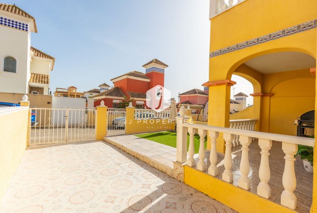 Z drugiej ręki - Szalet -
Orihuela Costa - Villamartín