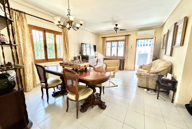 Aus zweiter Hand - Villa -
La Zenia - Costa Blanca