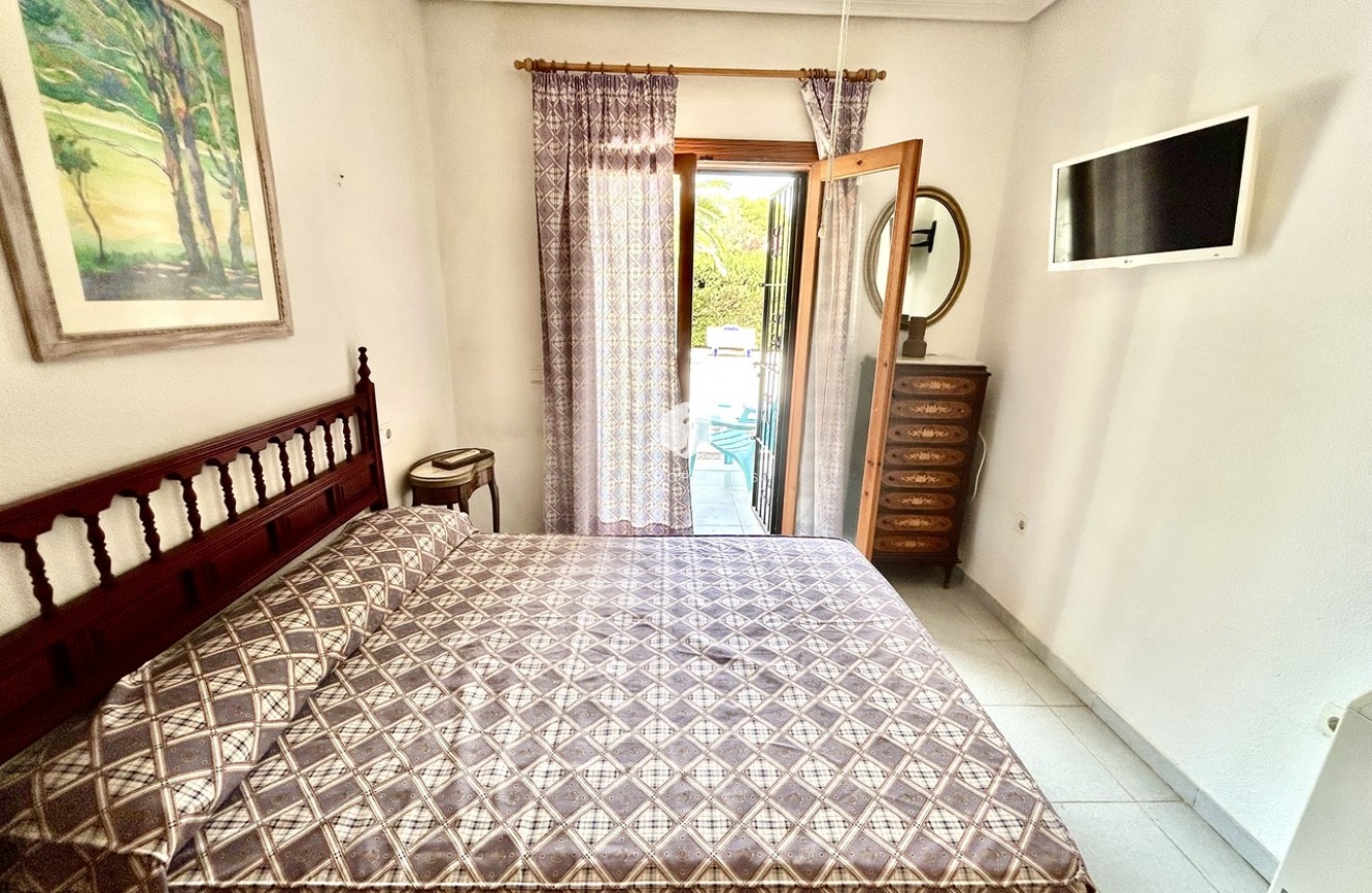 Aus zweiter Hand - Villa -
La Zenia - Costa Blanca