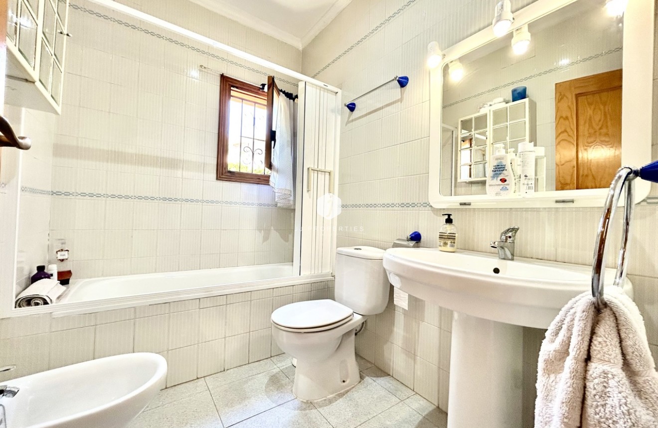 Aus zweiter Hand - Villa -
La Zenia - Costa Blanca