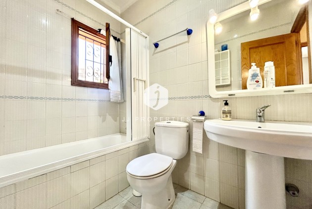 Aus zweiter Hand - Villa -
La Zenia - Costa Blanca