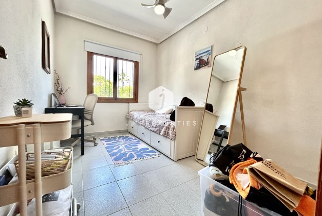 Aus zweiter Hand - Villa -
La Zenia - Costa Blanca