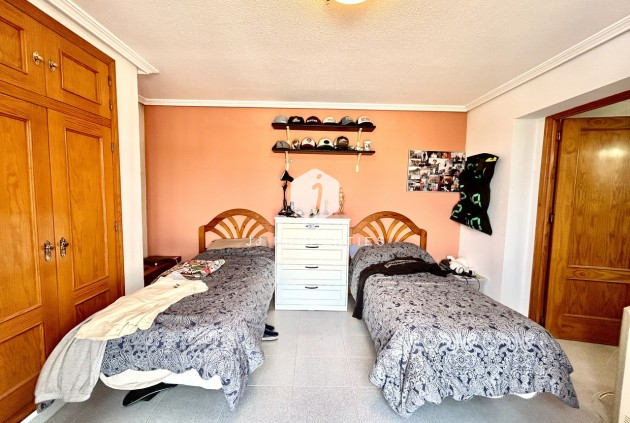 Aus zweiter Hand - Villa -
La Zenia - Costa Blanca