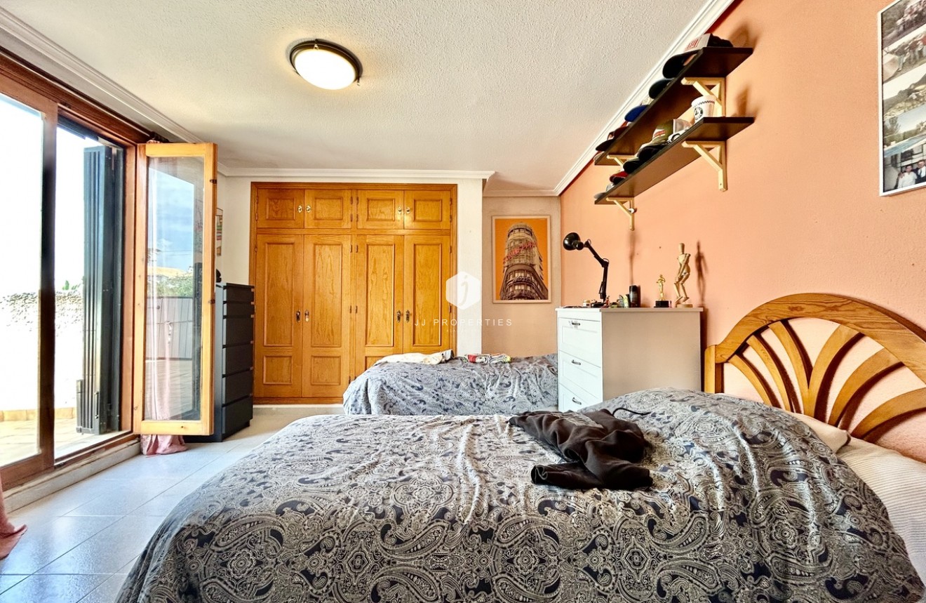 Aus zweiter Hand - Villa -
La Zenia - Costa Blanca