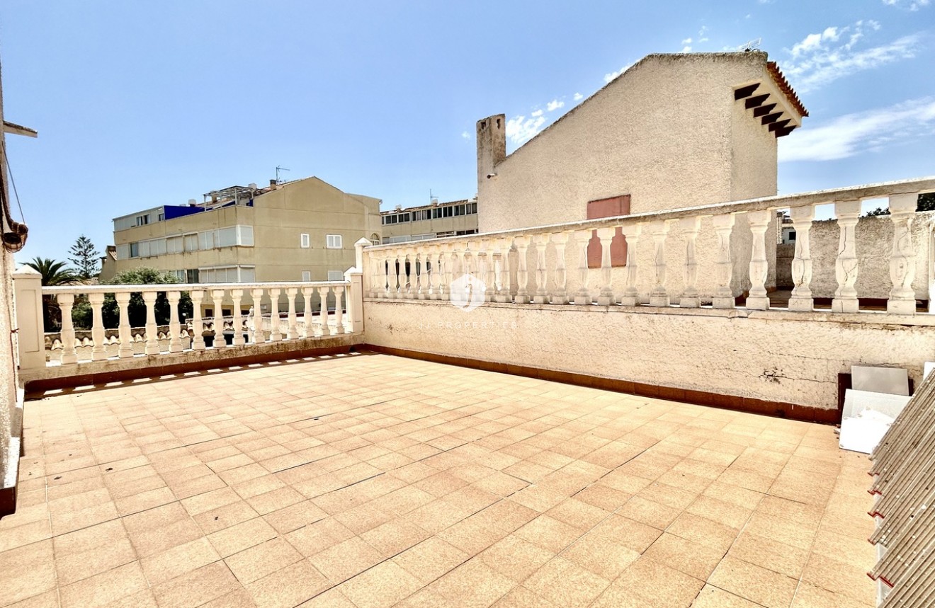 Aus zweiter Hand - Villa -
La Zenia - Costa Blanca