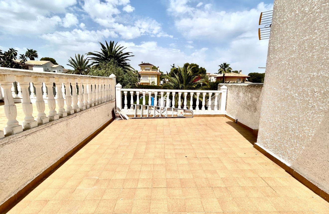 Aus zweiter Hand - Villa -
La Zenia - Costa Blanca