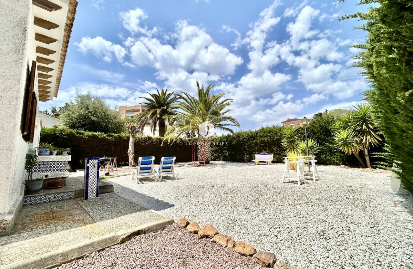 Aus zweiter Hand - Villa -
La Zenia - Costa Blanca