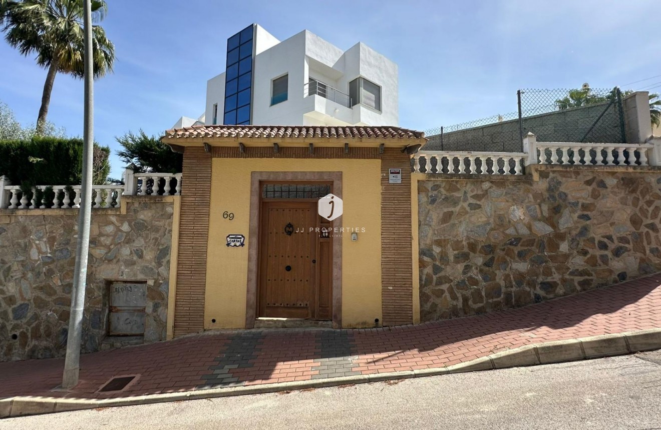 Segunda mano - Villa -
Torrevieja - Los Balcones - Los Altos del Edén