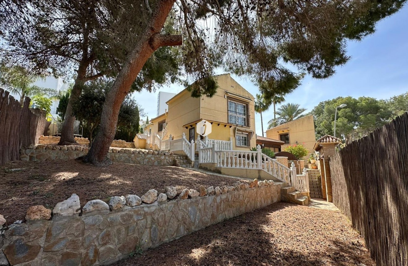 Segunda mano - Villa -
Torrevieja - Los Balcones - Los Altos del Edén