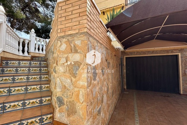 Segunda mano - Villa -
Torrevieja - Los Balcones - Los Altos del Edén